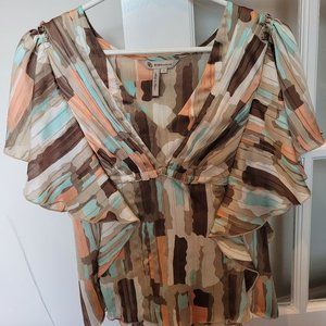 BCBGeneration Size 6 Beautiful Lightweight Top